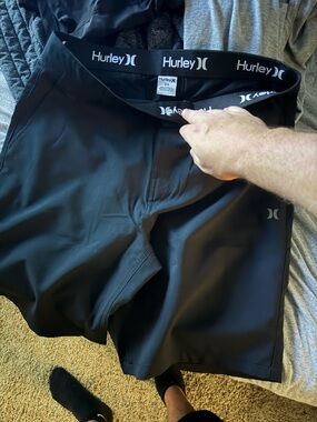 Hurley Black walk shorts size 34